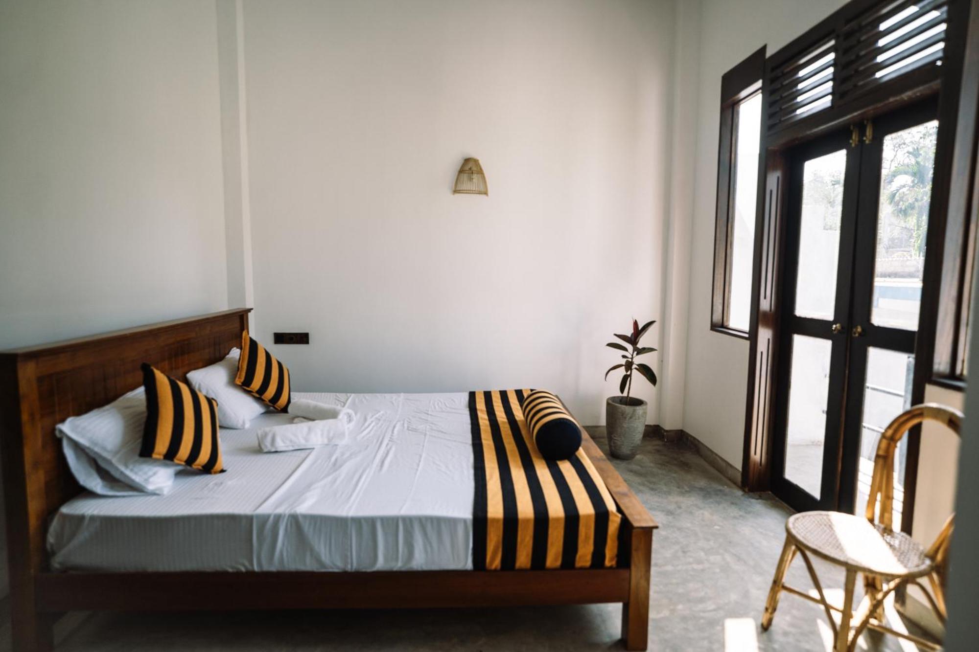 Chill Vibes Hiriketiya Hostel Dikwella Bagian luar foto