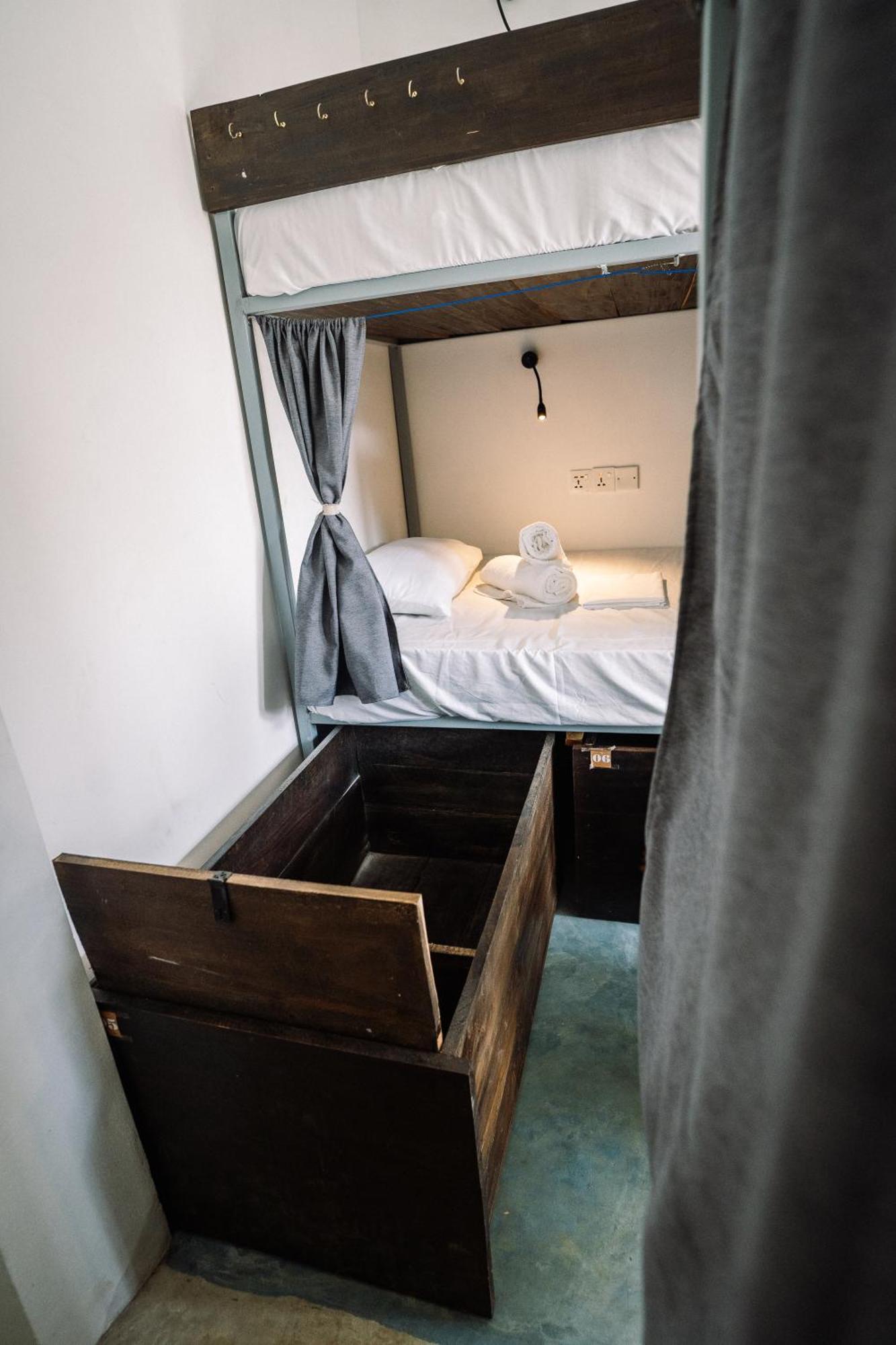 Chill Vibes Hiriketiya Hostel Dikwella Bagian luar foto